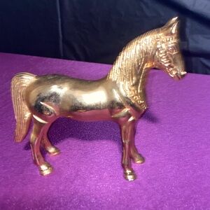 Brass Horse Figurine - Shiny Gold Décor